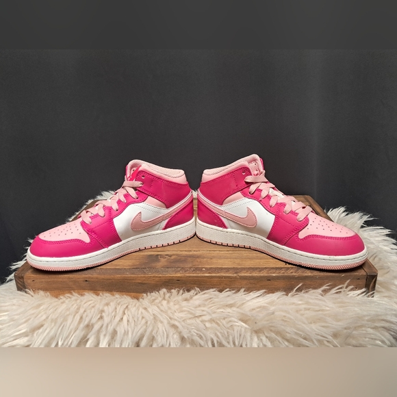 Custom Swarovski Crystal Embellished Air Jordans Size 4 Girls - Picture 10 of 12